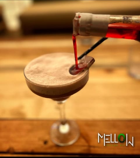 Mellow pub | Hasroun — photograph 4