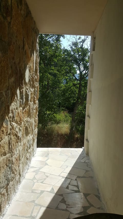 Hakim's Apartments — photograph 5