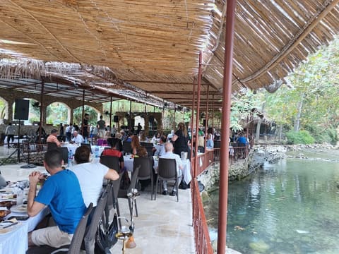 Naher Rachiine Restaurant — photograph 3