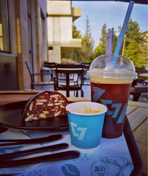 C7 — photograph 2