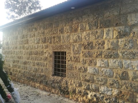 Kanisat Al Qadisa Moura — photograph 4