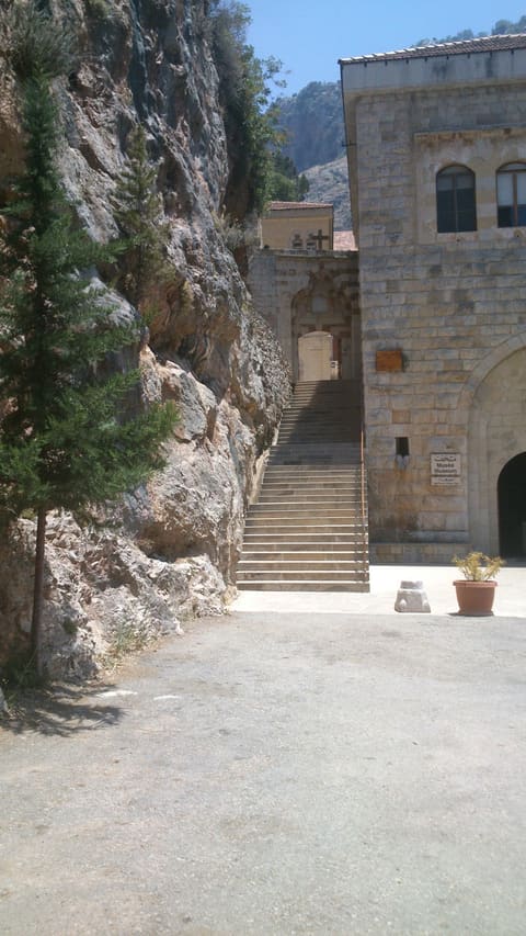 Saint Antonios Church, Bayader Rachiine — photograph 6