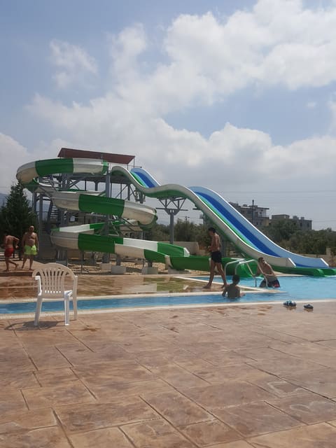 Aquavert Pool — photograph 2