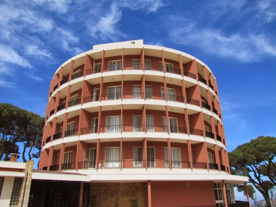 Douma Hotel