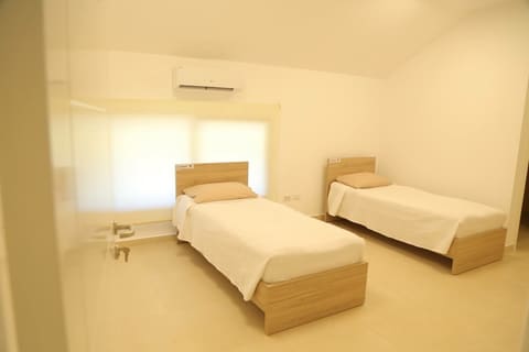 Douma Club Youth Hostel — photograph 2