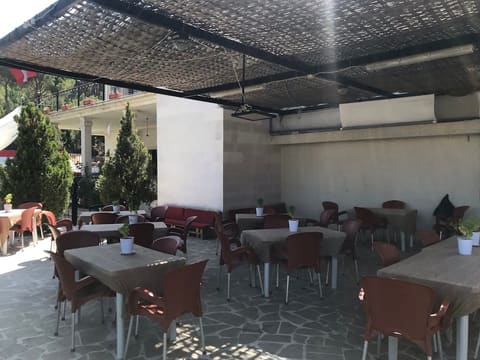 Douma Club Youth Hostel — photograph 4