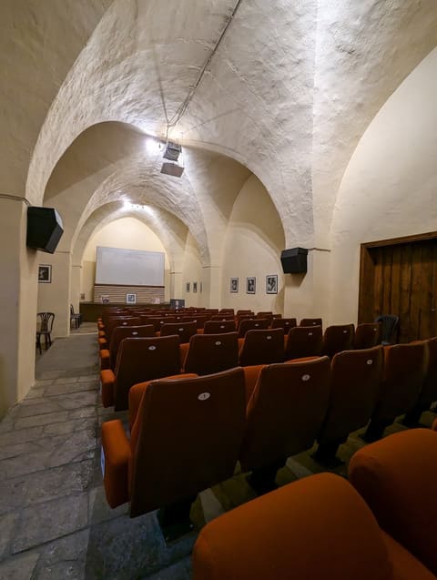 Cinema Douma — photograph 4