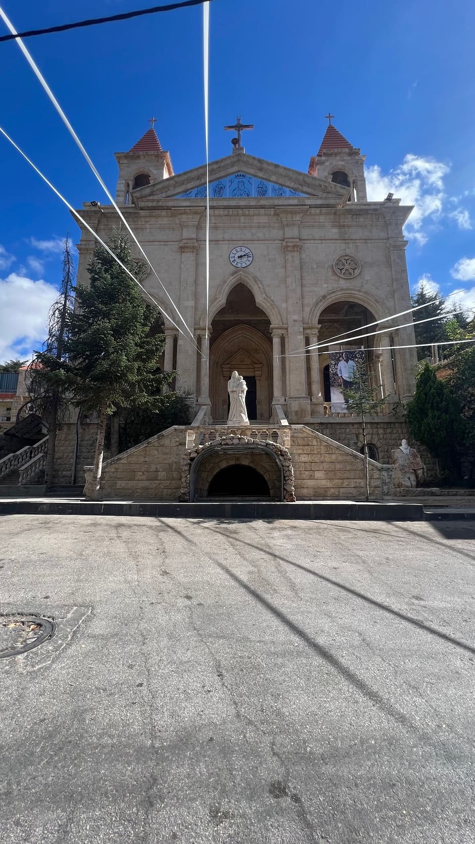 Tannourine central square