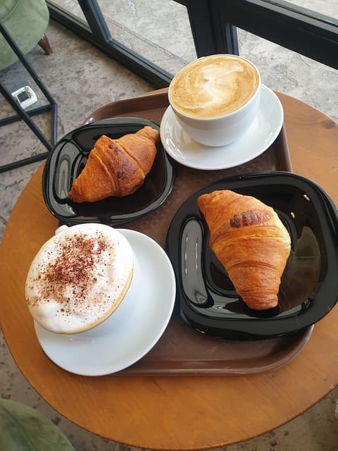 Vee Coffee Shop Amioun — photograph 2