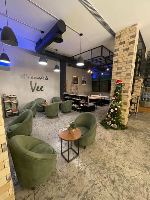 Vee Coffee Shop Amioun — photograph 3