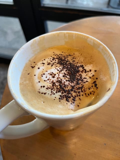 Vee Coffee Shop Amioun — photograph 4