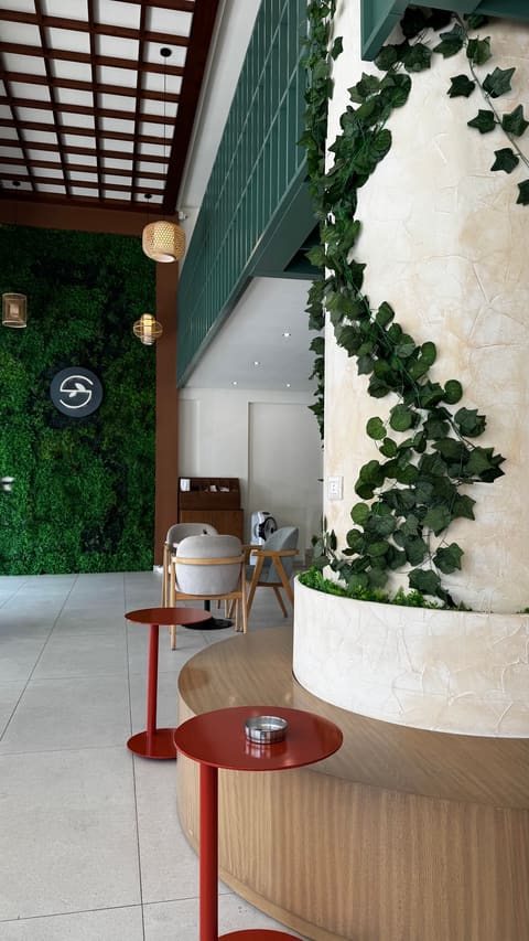SAUVE ET VERT — photograph 2