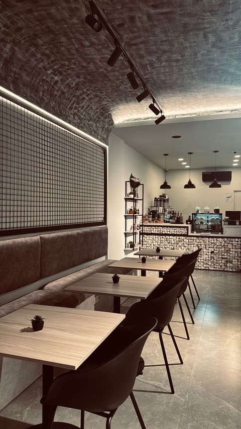 Umbra coffee house — photograph 6