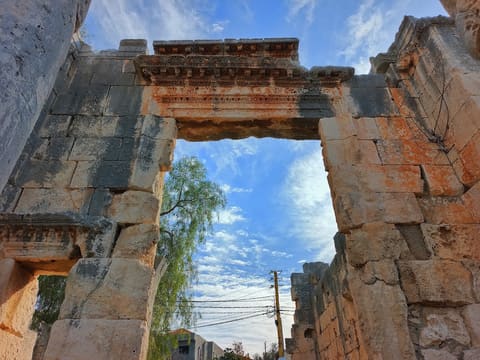 Bziza Roman temple — photograph 2
