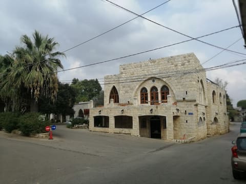 Bishmizzine Mosque — photograph 3