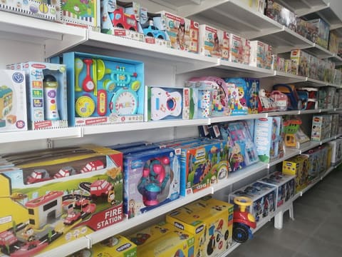 Little one toy shop — photograph 4