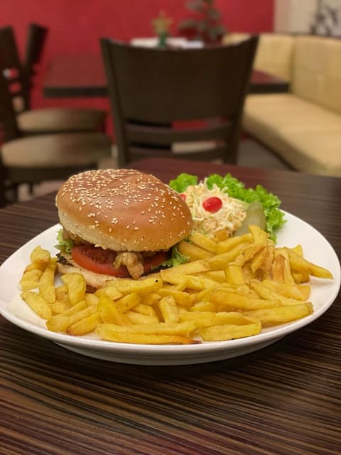 Zeus Restaurant — photograph 6