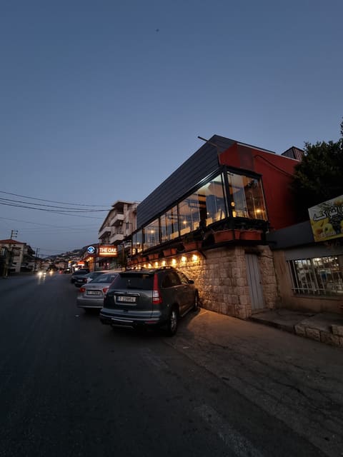 The Oak Resto Cafe — photograph 4