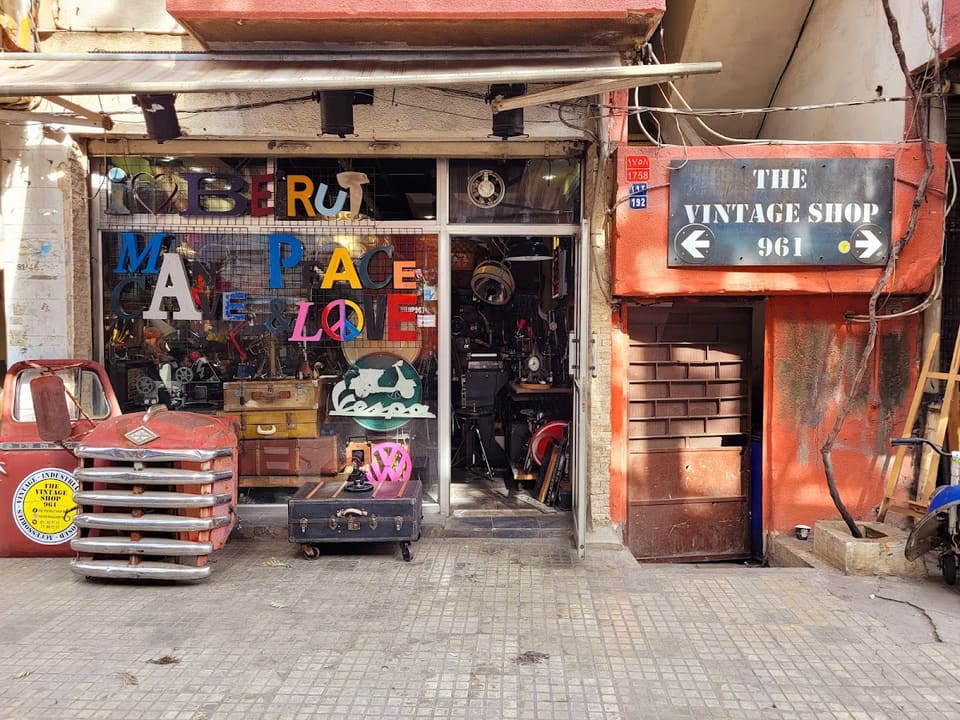The Vintage Shop 961