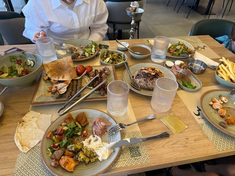 Dar almayass restaurant — photograph 2