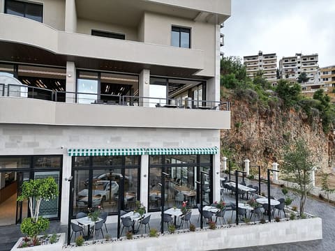 Dar almayass restaurant — photograph 3