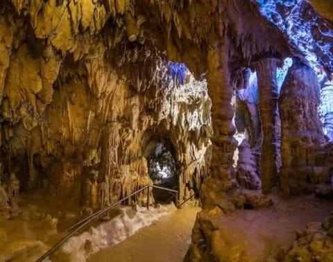 Zahlan Grotto — photograph 3