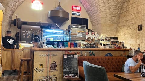 CAFE ABI NASR — photograph 4