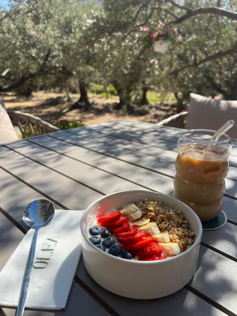 Olea Café — photograph 2