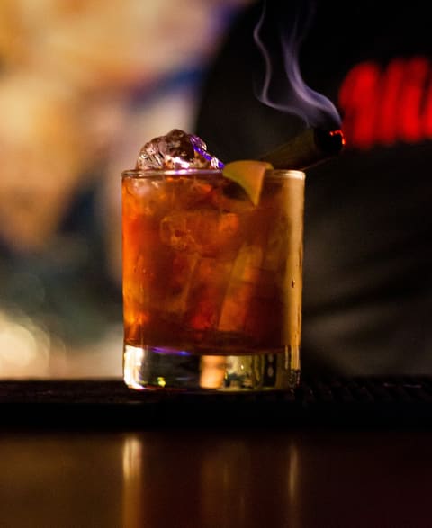 Hooligans Bar and Grill — photograph 2