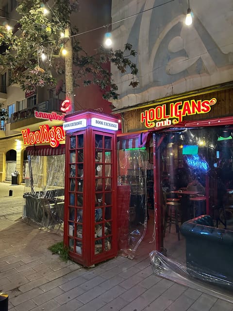 Hooligans Bar and Grill — photograph 6
