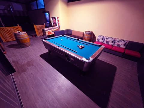 Drink And Sing- Karaoke Pub Jounieh — photograph 4