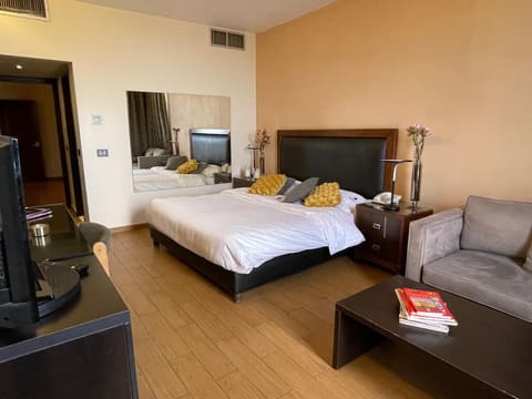 Marbella Hotel — photograph 5