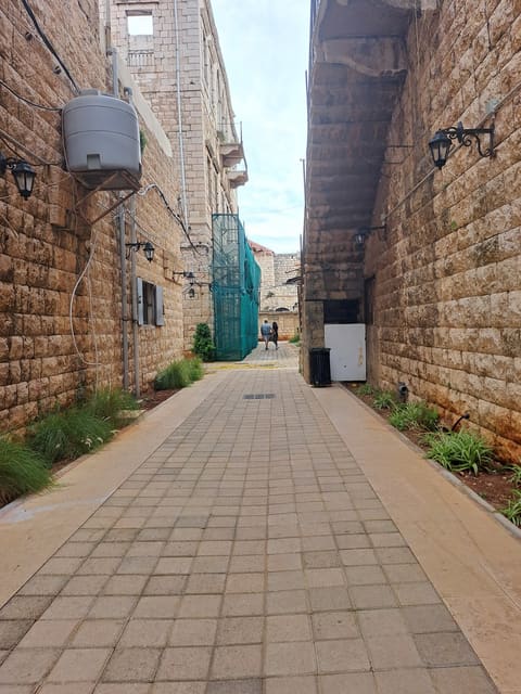 Jounieh seaside square — photograph 4