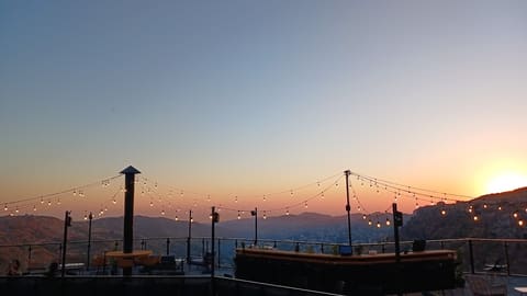 Ninety Degree Rooftop — photograph 2