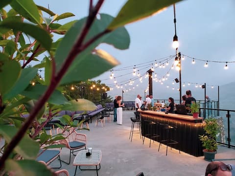 Ninety Degree Rooftop — photograph 5