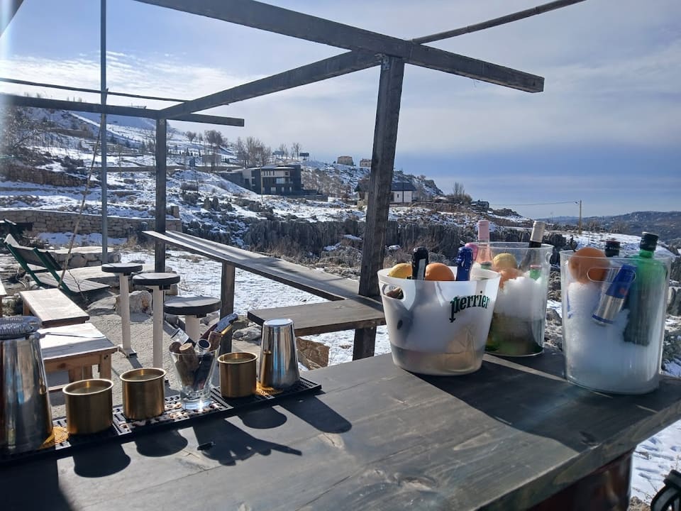 MOGEN BAR