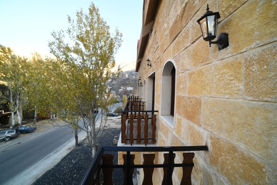Rok wood faraya