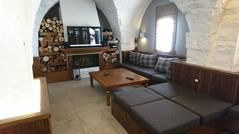 Urban Faqra Hotel kfardebian — photograph 5