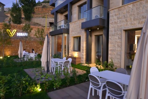 V Square Resort Kfardebian — photograph 4