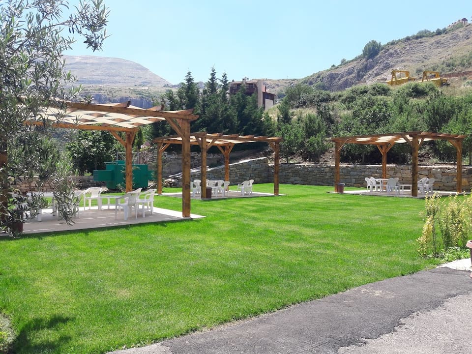 Faraya Moonset