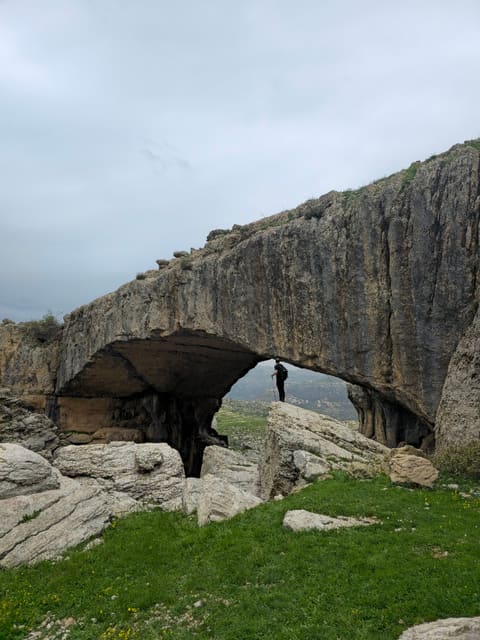 Kfardebian's Natural Bridge — photograph 4