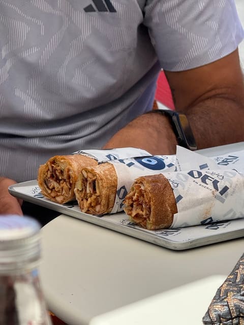 Em Sherif Deli — photograph 3