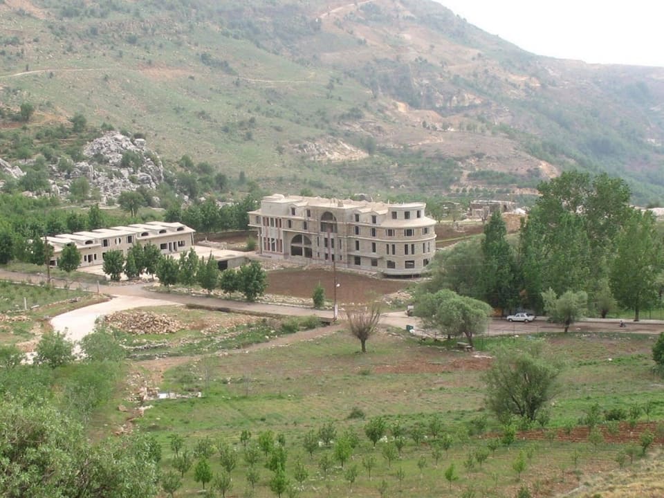 Raymond Ziadeh Le Château fort / Faqra