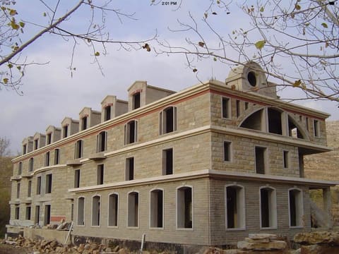 Raymond Ziadeh Le Château fort / Faqra — photograph 2