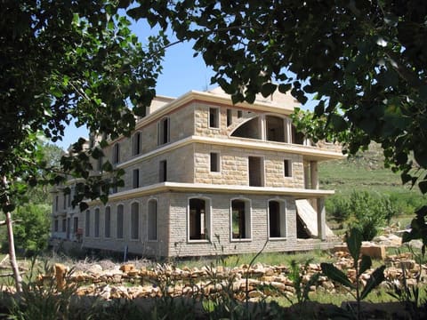 Raymond Ziadeh Le Château fort / Faqra — photograph 5