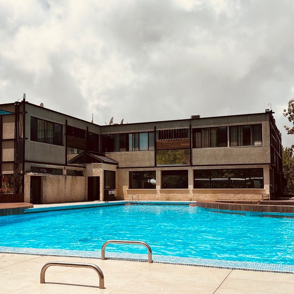 Nirvana Hotel and Spa, Laklouk