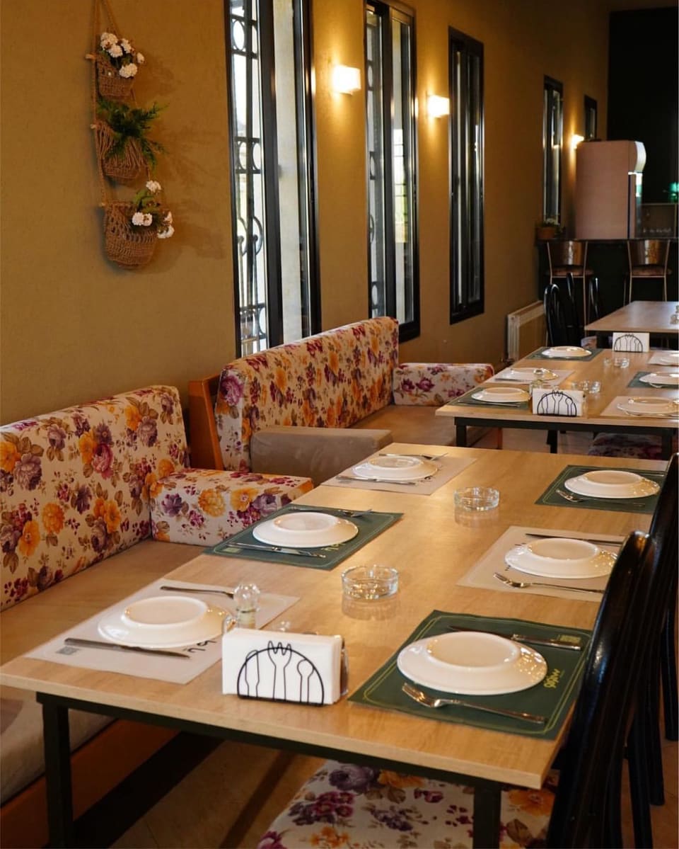 Snounou Laqlouq - Restaurant & Hotel