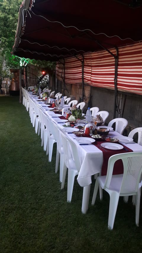 Al Diyafeh Restaurant — photograph 3