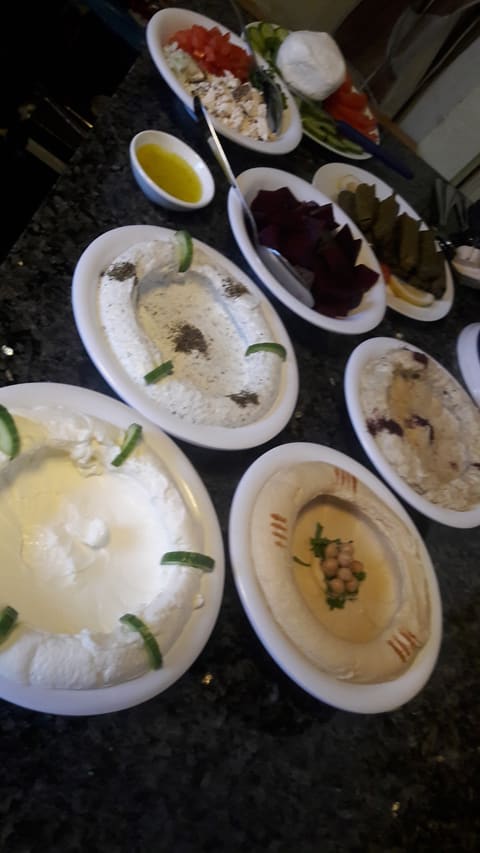Al Diyafeh Restaurant — photograph 4