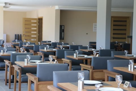 SKYFALL HOTEL — photograph 5
